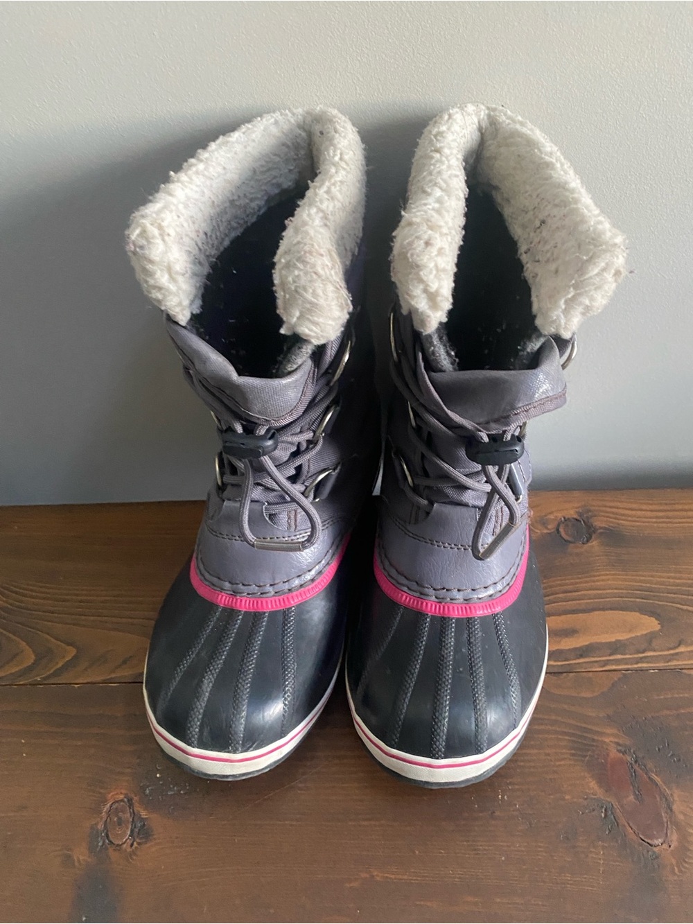 Sorel Yoot Pac Winter Boots Grey & Pink, Size 4 Youth